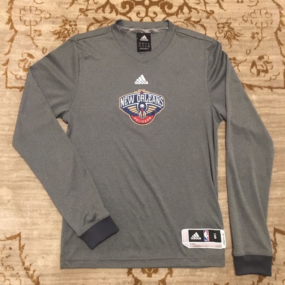 Mens small Adidas New Orleans Pelicans NBA basketball team shirt.